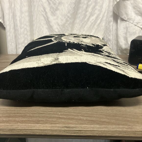 2012 Calderia USA Statue of Liberty New York 23” Pillow Very Nice - Picture 6 of 9